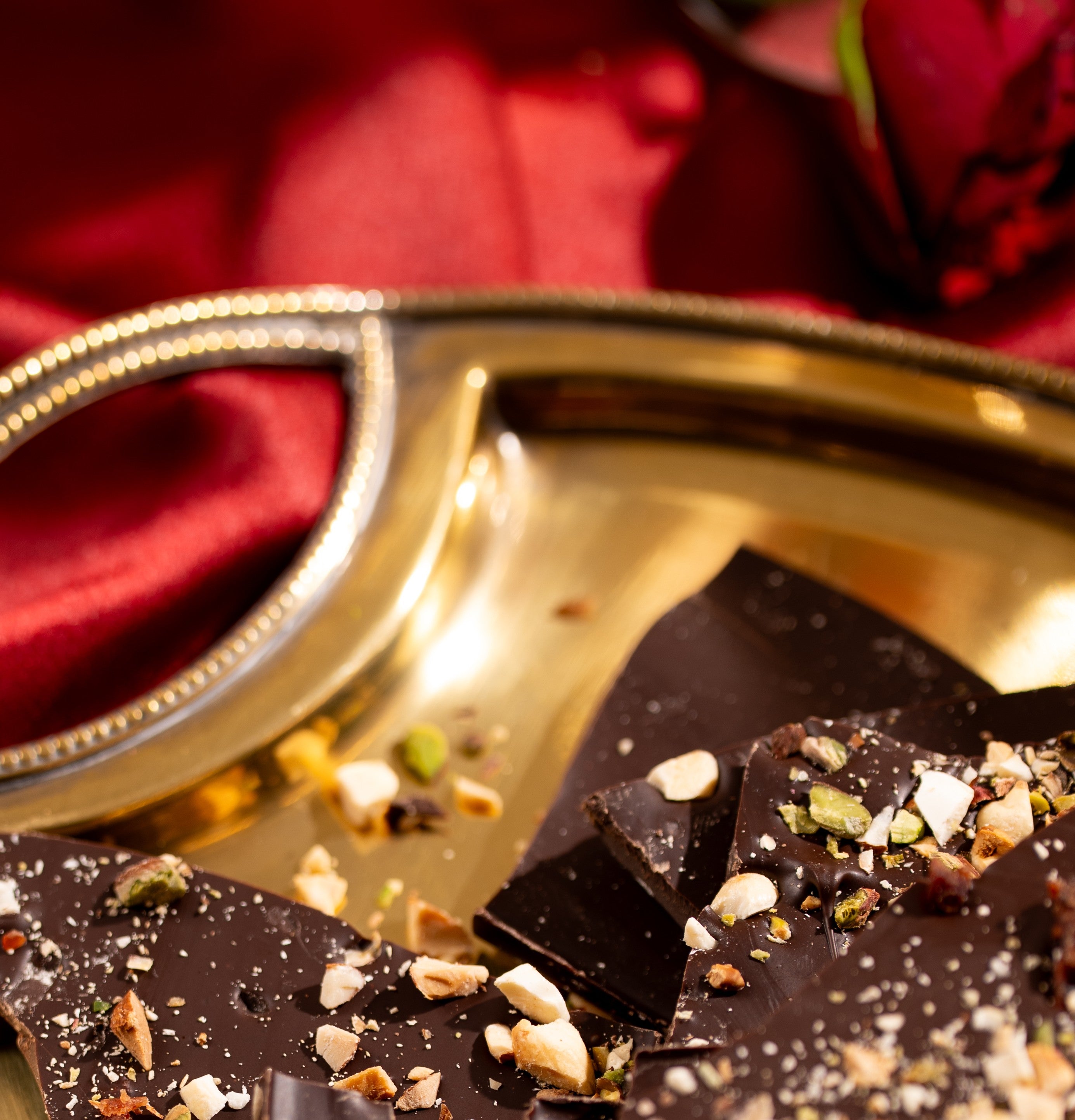 Roasted Nuts Barks - 35% Milk Chocolate