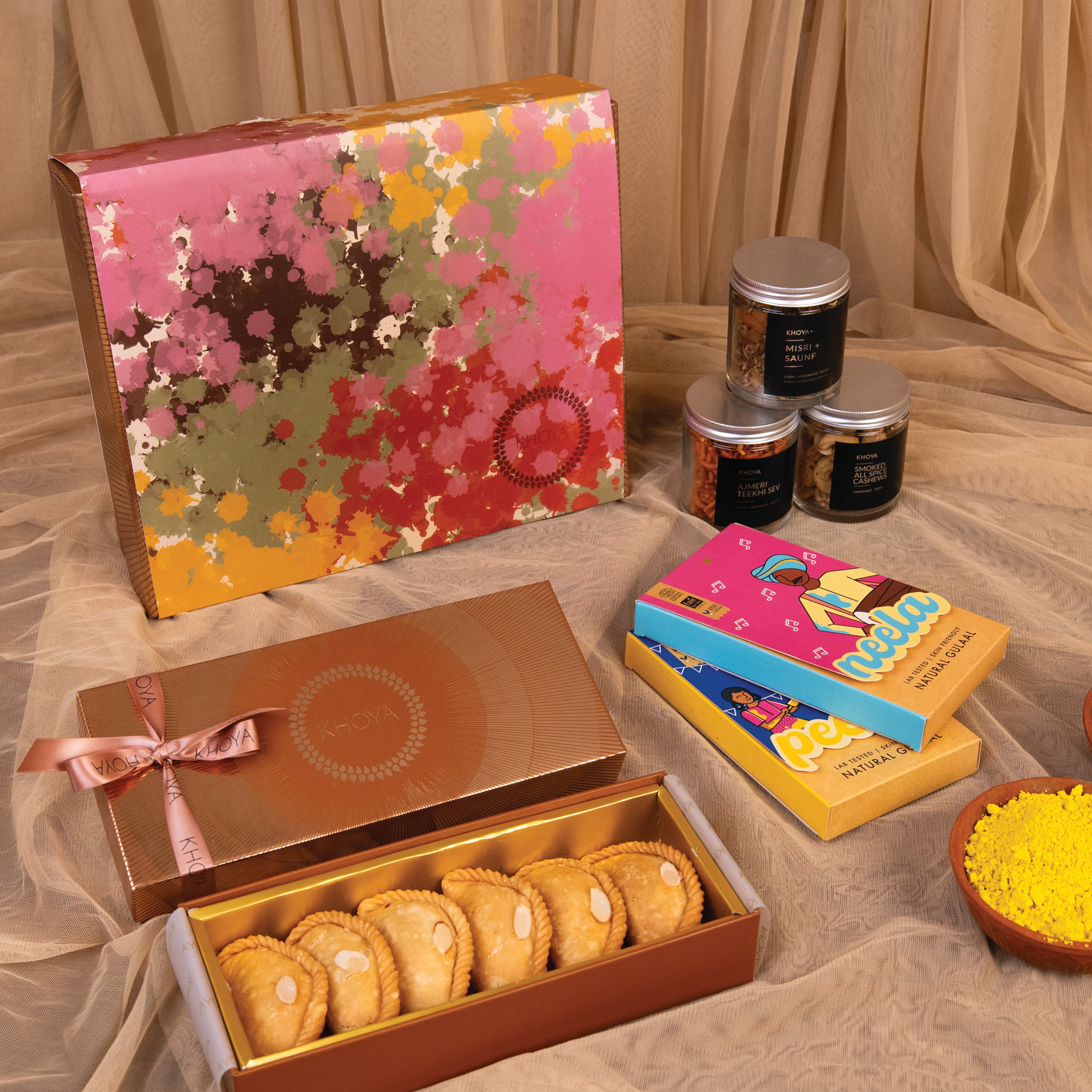 Classic Crunch – Medium Holi Gift Hamper