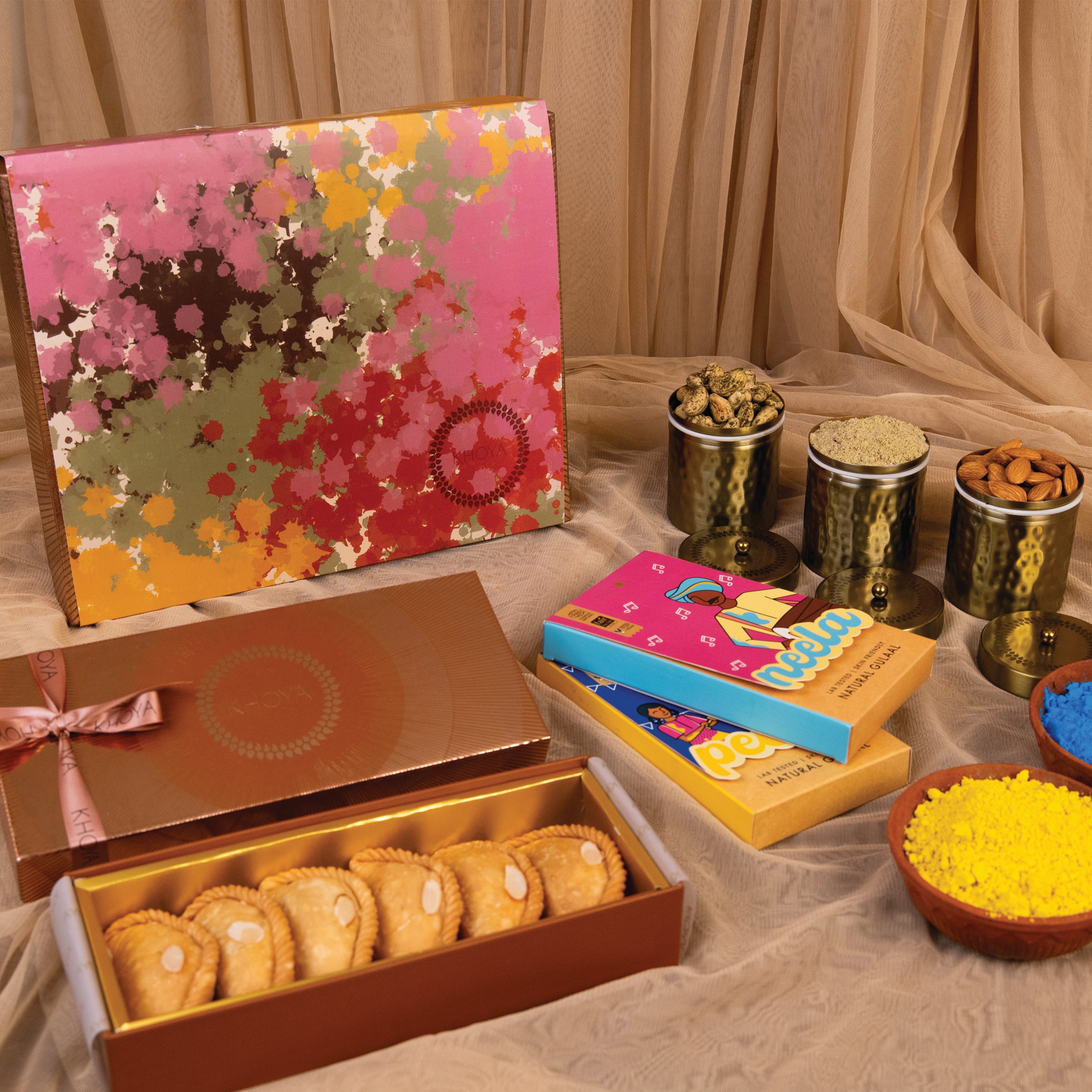 Mint Majesty - Medium Holi Gift Hamper